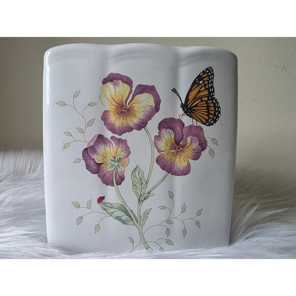 Lenox Other - Lenox butterfly meadow tissue cover read